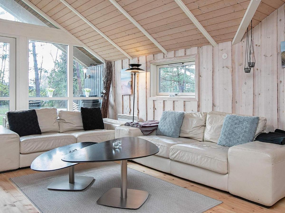 Four-Bedroom Holiday Home In Vaeggerlose 8 Bøtø By Eksteriør bilde